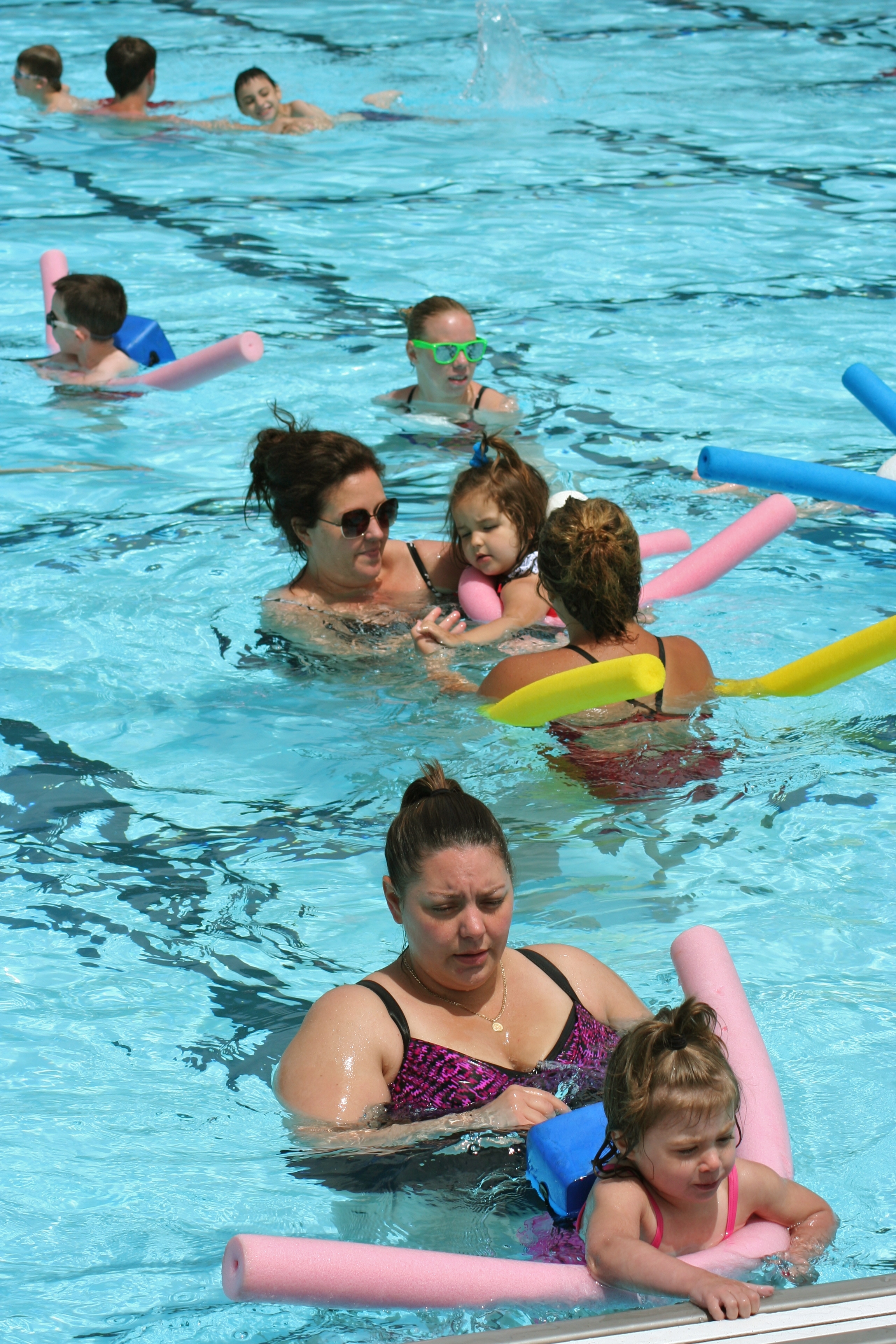 Safe and fun learn-to-swim